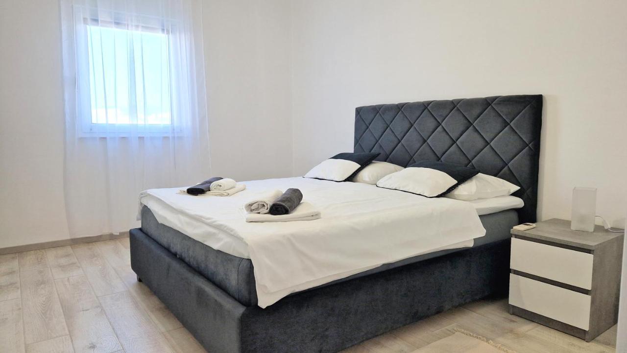 Apartment Lana Кърк Екстериор снимка