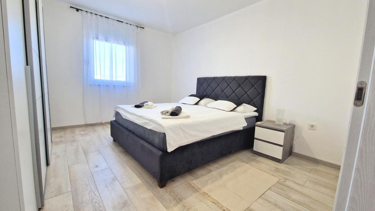 Apartment Lana Кърк Екстериор снимка